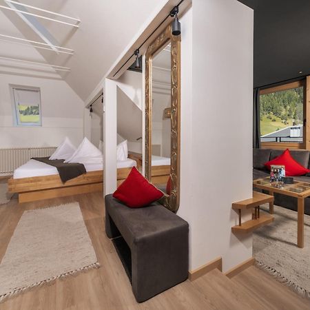 Hotel Goldener Adler - Im Sommer Silvretta Card Premium Inkludiert 이스크글 외부 사진