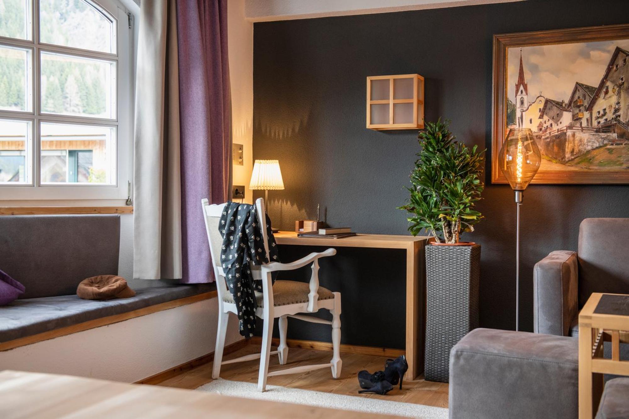 Hotel Goldener Adler - Im Sommer Silvretta Card Premium Inkludiert 이스크글 외부 사진