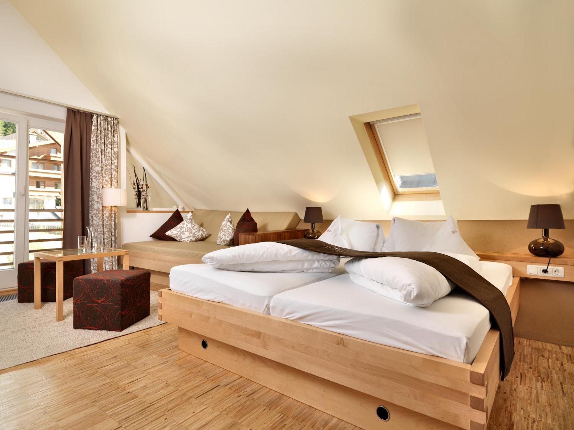 Hotel Goldener Adler - Im Sommer Silvretta Card Premium Inkludiert 이스크글 외부 사진