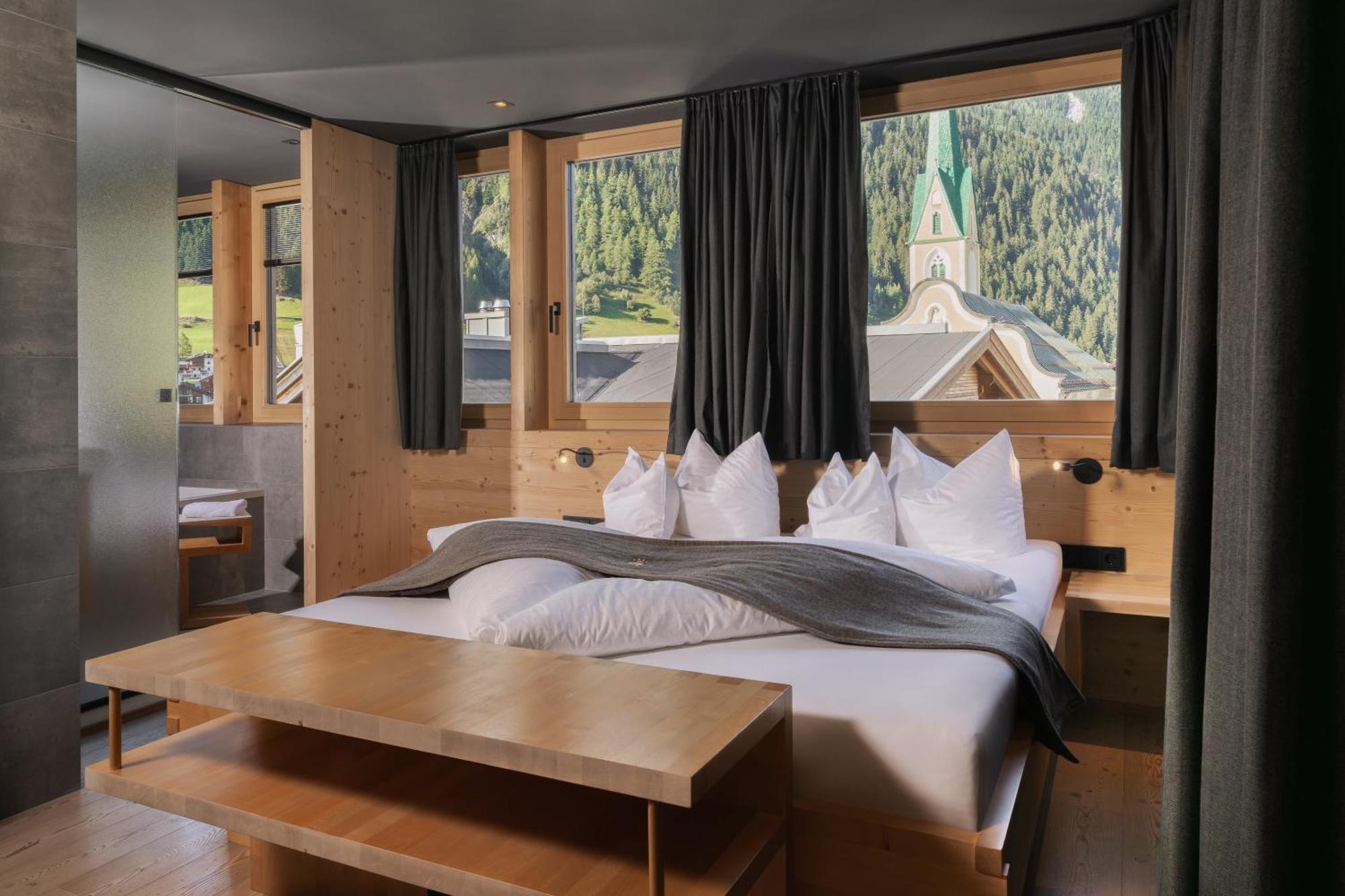 Hotel Goldener Adler - Im Sommer Silvretta Card Premium Inkludiert 이스크글 외부 사진